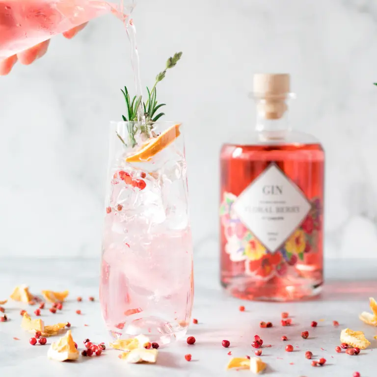 carmien-tea-floral-berry-gin-and-tonic