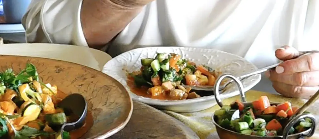 Carmen Niehaus recipe for butter chicken and sambals cooked with carmien rooibos